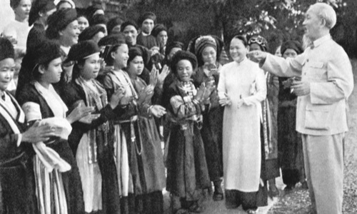 Bác Hồ với phụ nữ và công tác phụ nữ ở Nghệ An